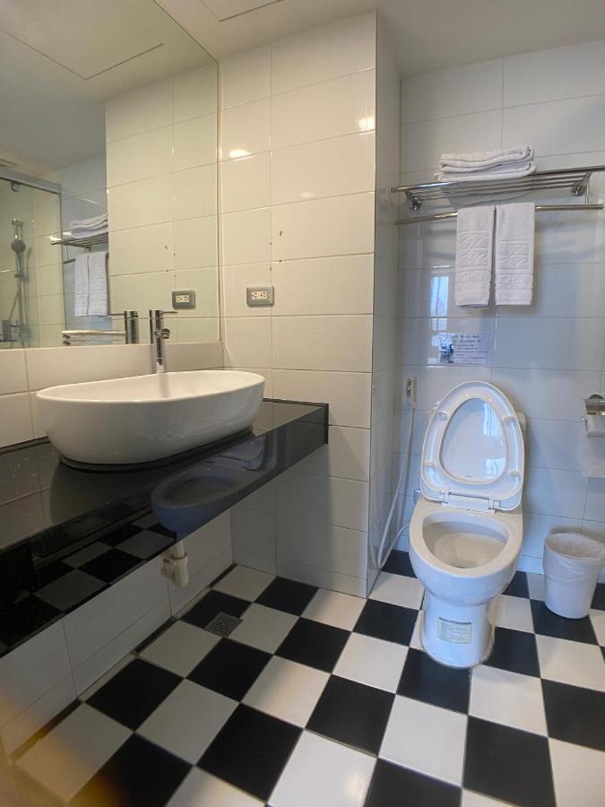 Bonjour Hotel Taichung Luaran gambar