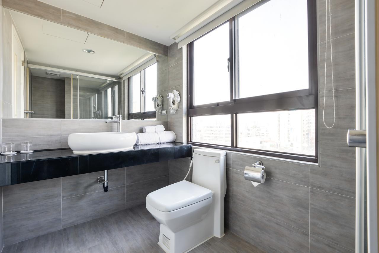 Bonjour Hotel Taichung Luaran gambar